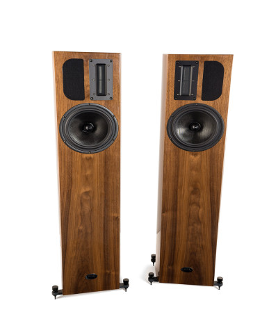 Apertura Edena Evolution 2-way floorstanding speakers