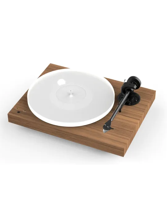 Pro-Ject X1 B balanced turntable 