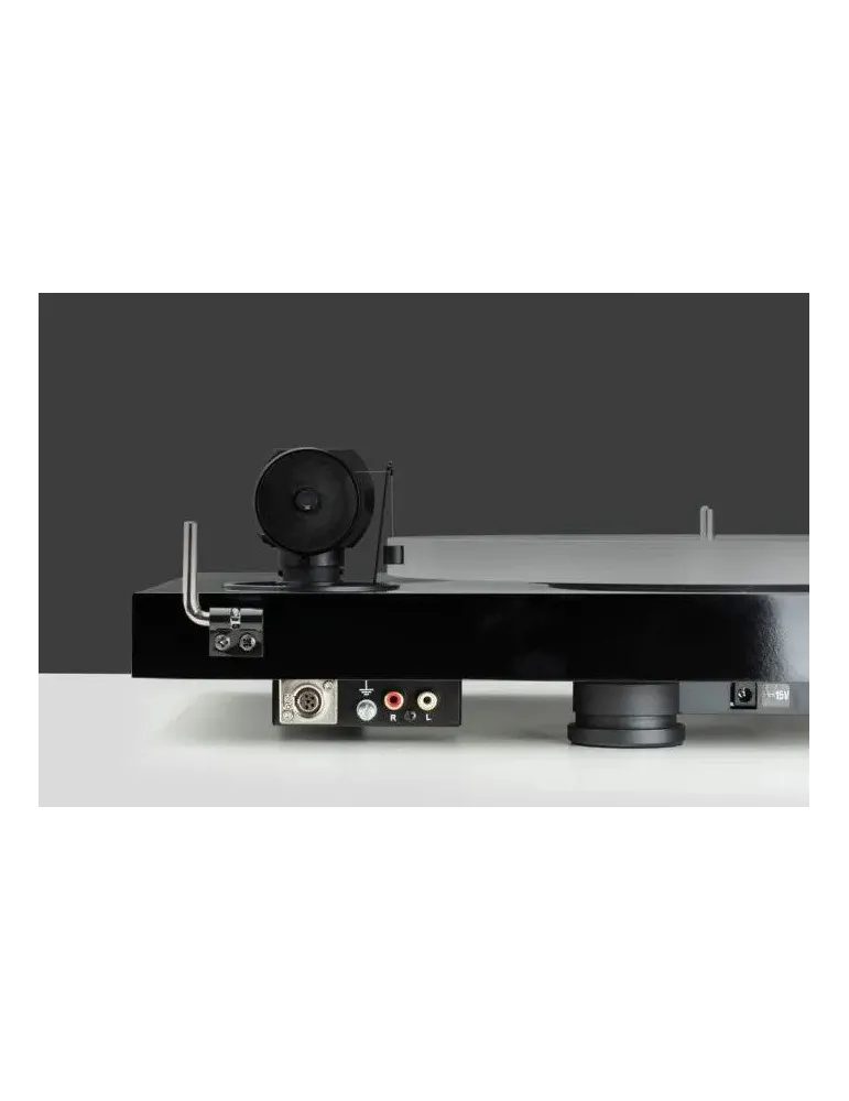 Pro-Ject X1 B balanced turntable 