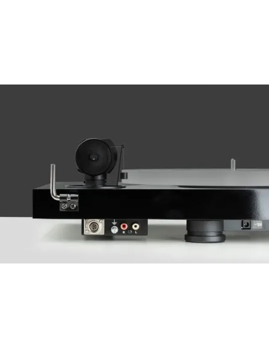 Pro-Ject X1 B balanced turntable 